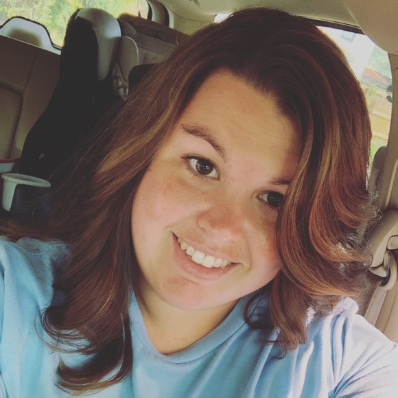 Meet your Posher, Lynnanne - Picture 2 of 2